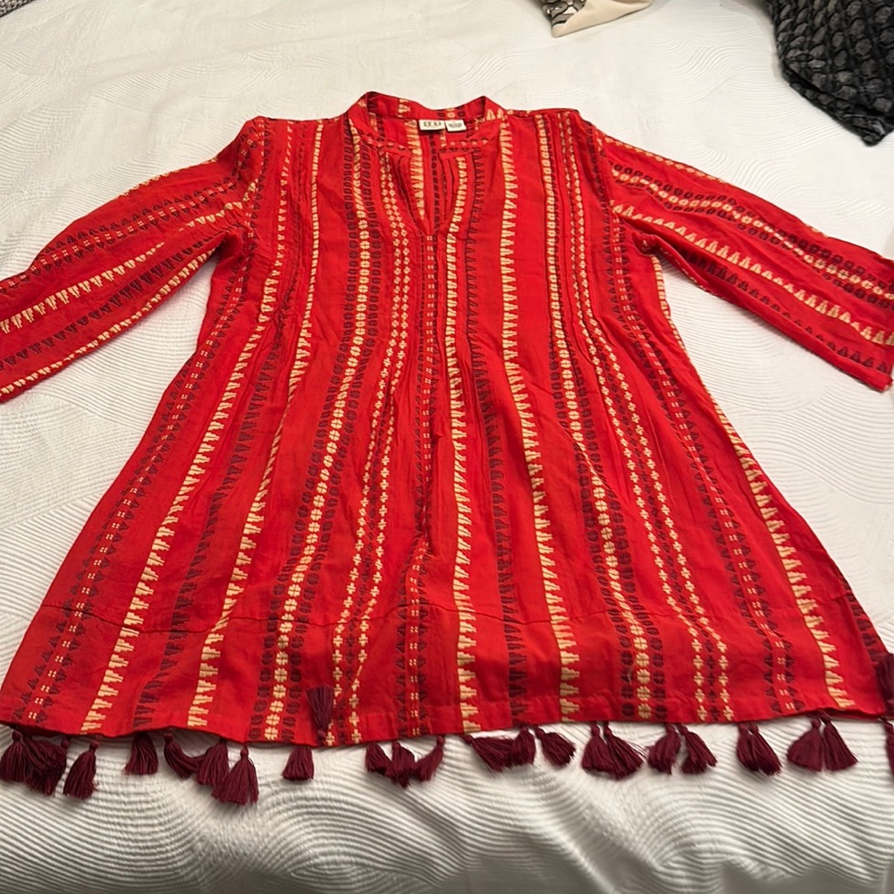 COVER-UP TUNIC by BOO GEMES in red